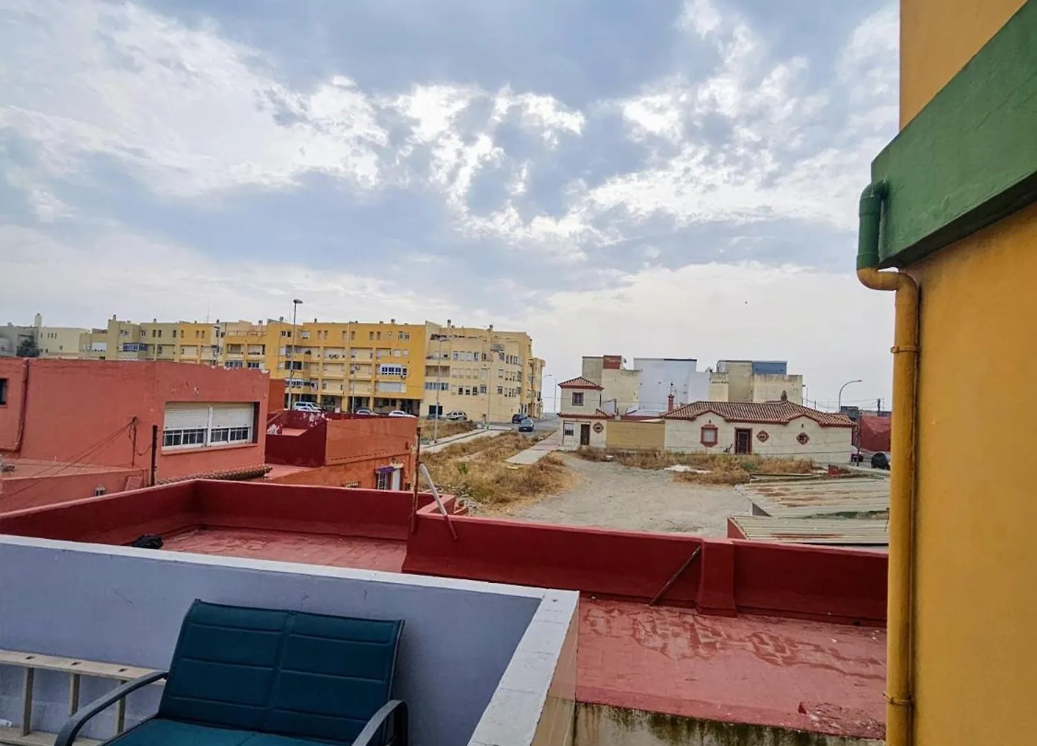 Very Large Family Room With Terrace La Linea de la Concepcion 0*,  Spain