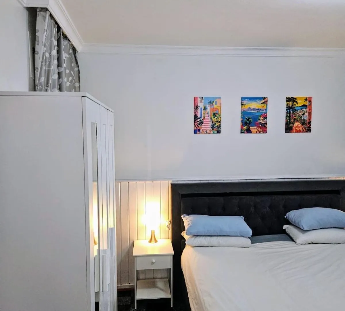 Very Large Family Room With Terrace La Linea de la Concepcion Homestay