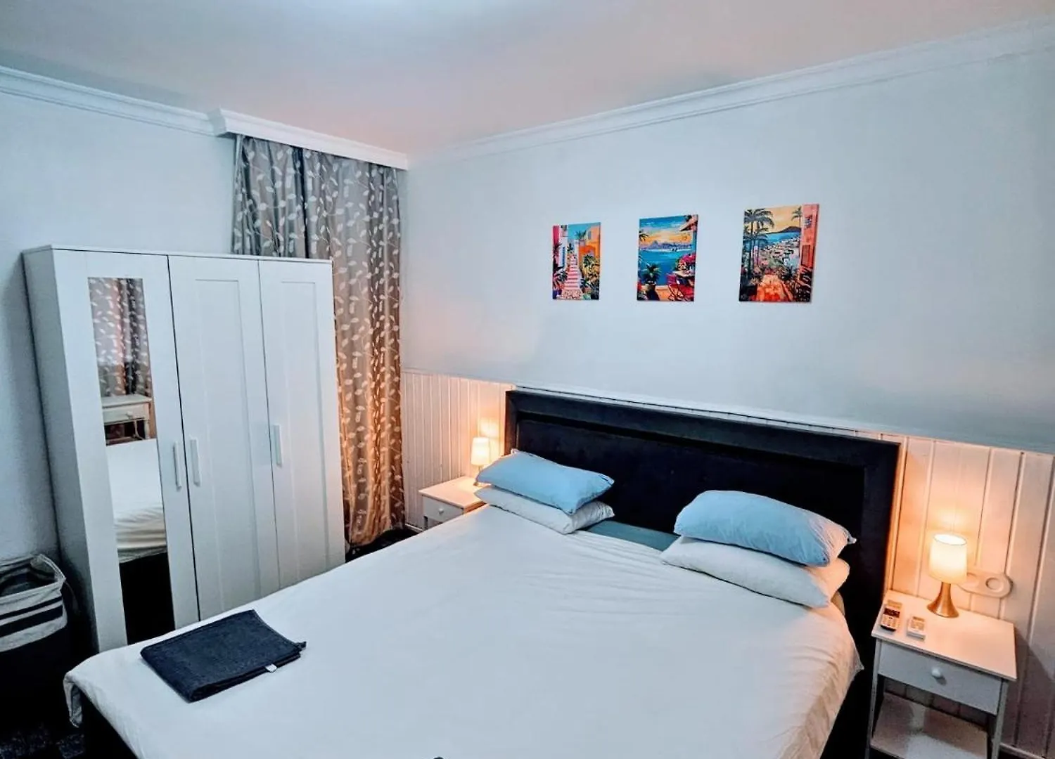 Homestay Very Large Family Room With Terrace La Linea de la Concepcion